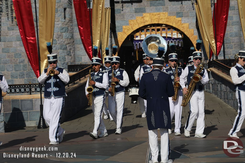 The Disneyland Band arrives