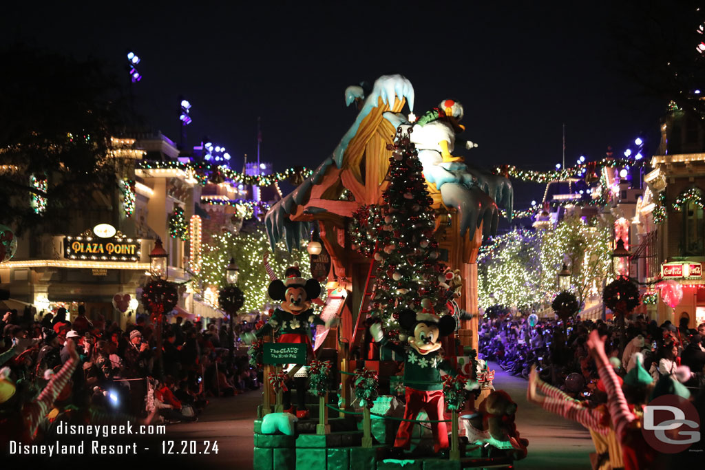 Mickey and Minnie on the Mail Room float