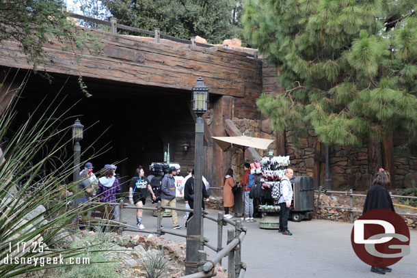 The merchandise carts are still along the walkway.