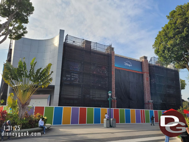 The former ESPN Zone renovation continues. The part that stuck out for the video board has been removed.