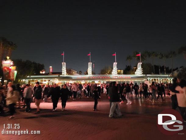 Disney California Adventure entrance queues