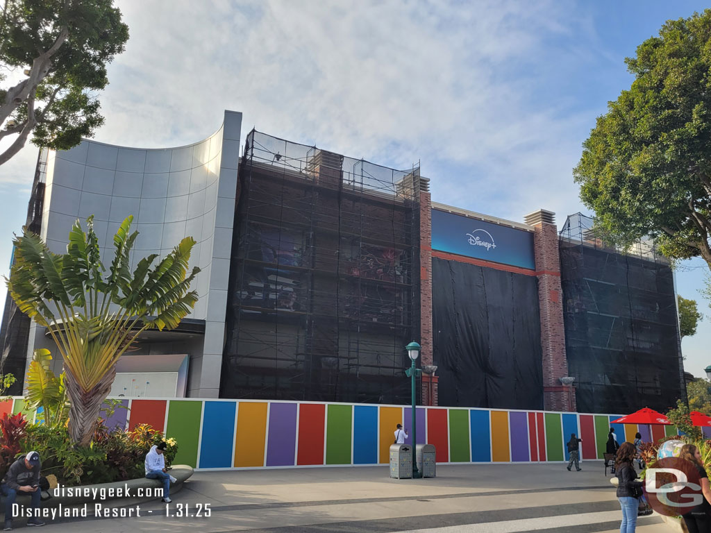 The former ESPN Zone renovation continues. The part that stuck out for the video board has been removed.