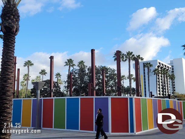 Not much visible progress on the new Earl of Sandwich. I was expecting more of the structure in the two weeks since my last visit.