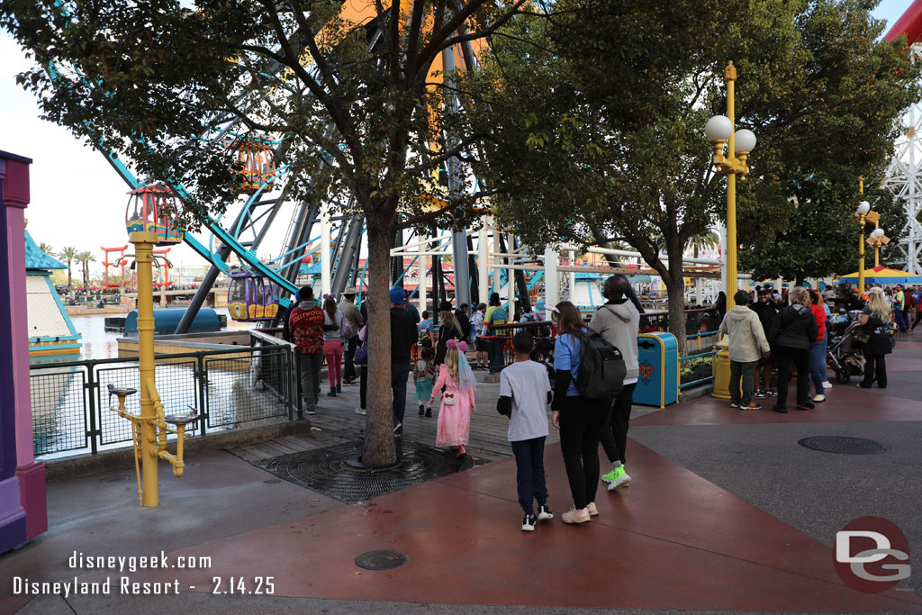 The wait for the Pixar Pal-A-Round was out into the walkway. Posted at 45 minutes.