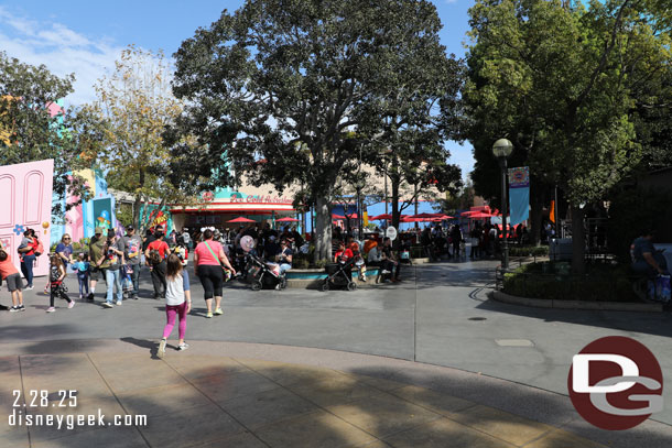 No marketplaces in Hollywood Land