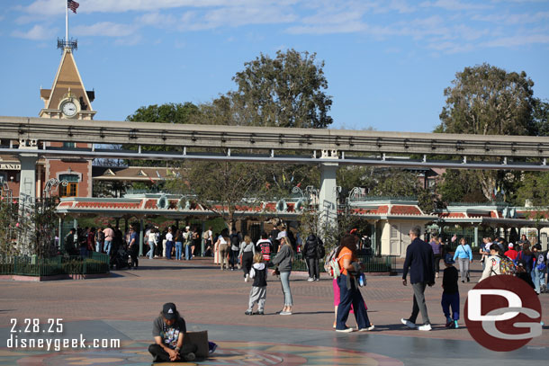 No walls up at the park entrance today