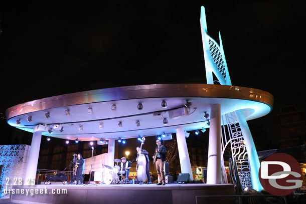 The Honey Drops performing in Downtown Disney this evening