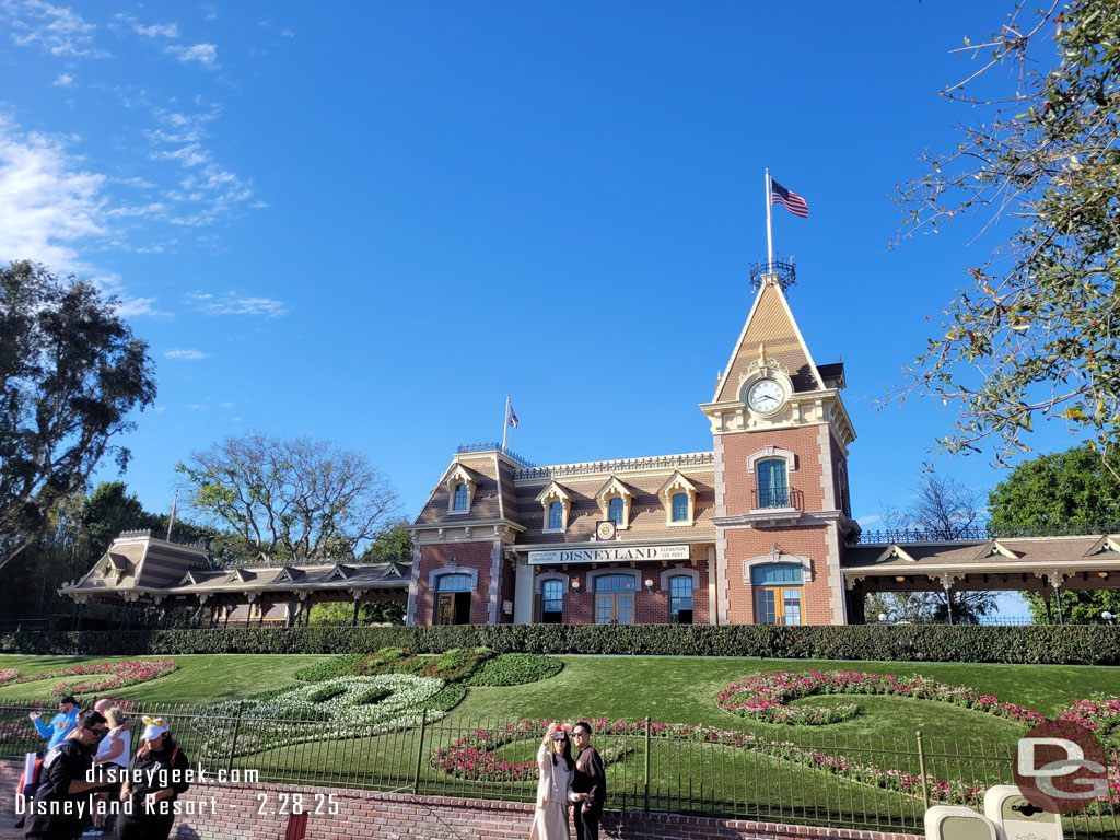 3:43pm - Arrived at Disneyland.  Walls are down from the train stations.  The railroad returns next week.