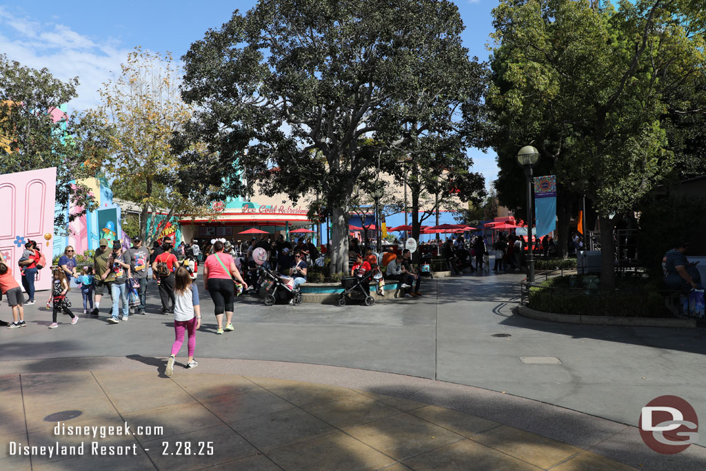 No marketplaces in Hollywood Land