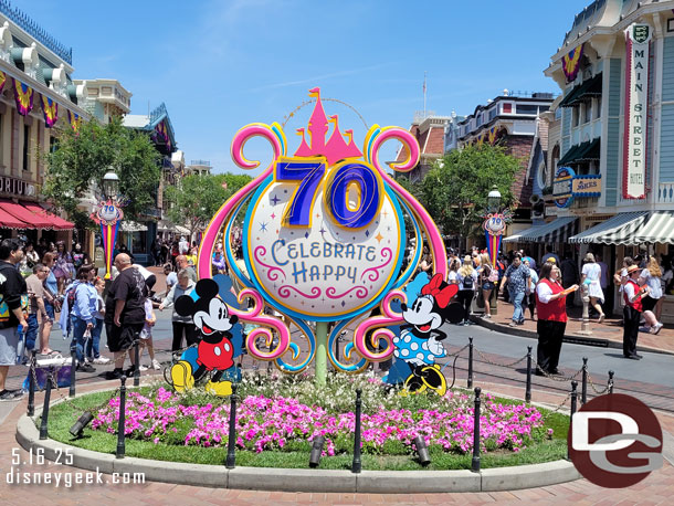 The Disneyland 70th Town Square photo op
