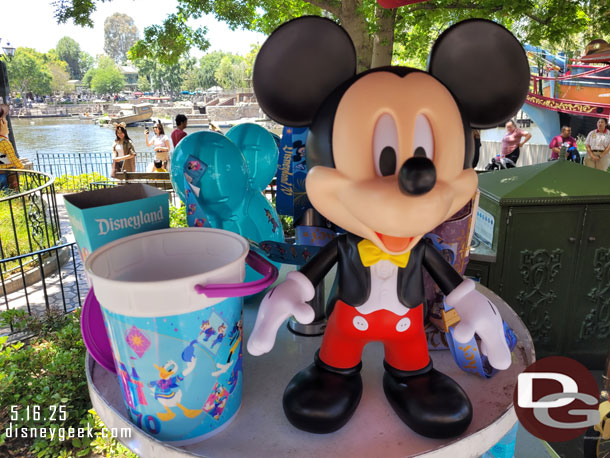 Another look at the Mickey popcorn bucket