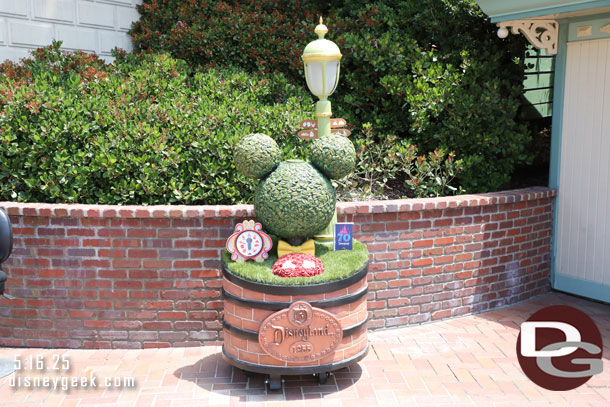  Disneyland 70th Key to Disneyland, you can purchase a key and then go to stations like this throughout the park to unlock them and activate your key.