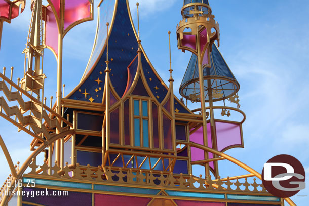 The turrets each have hanging ride vehicle elements