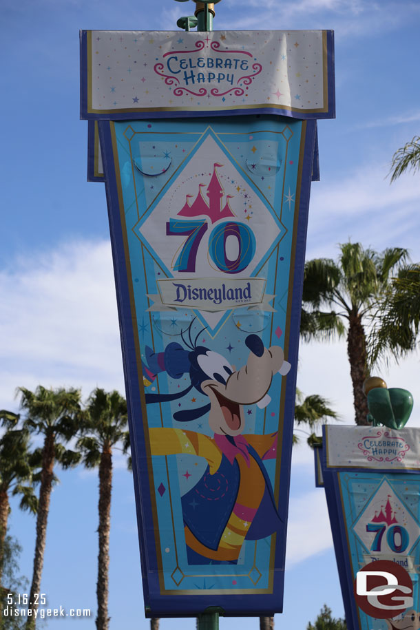 Goofy Disneyland 70 Banner in Esplanade