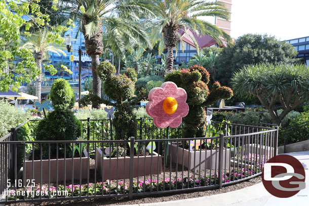 Topiary Photo op