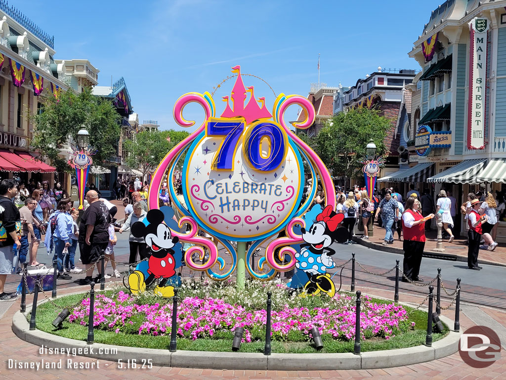 The Disneyland 70th Town Square photo op