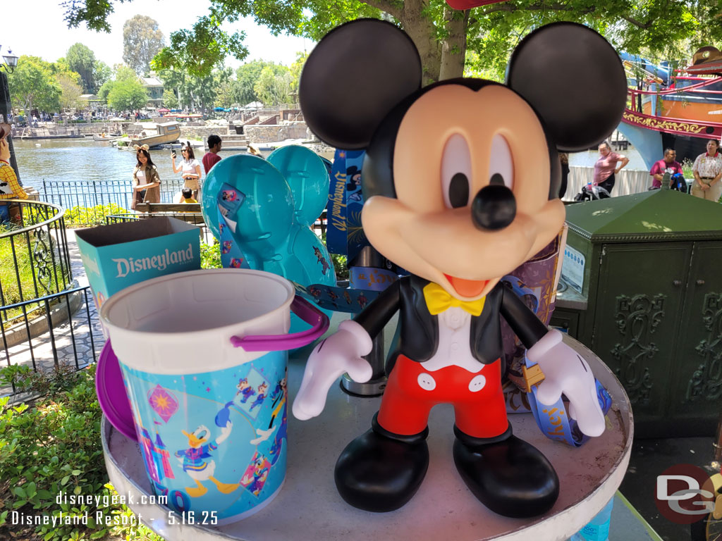 Another look at the Mickey popcorn bucket