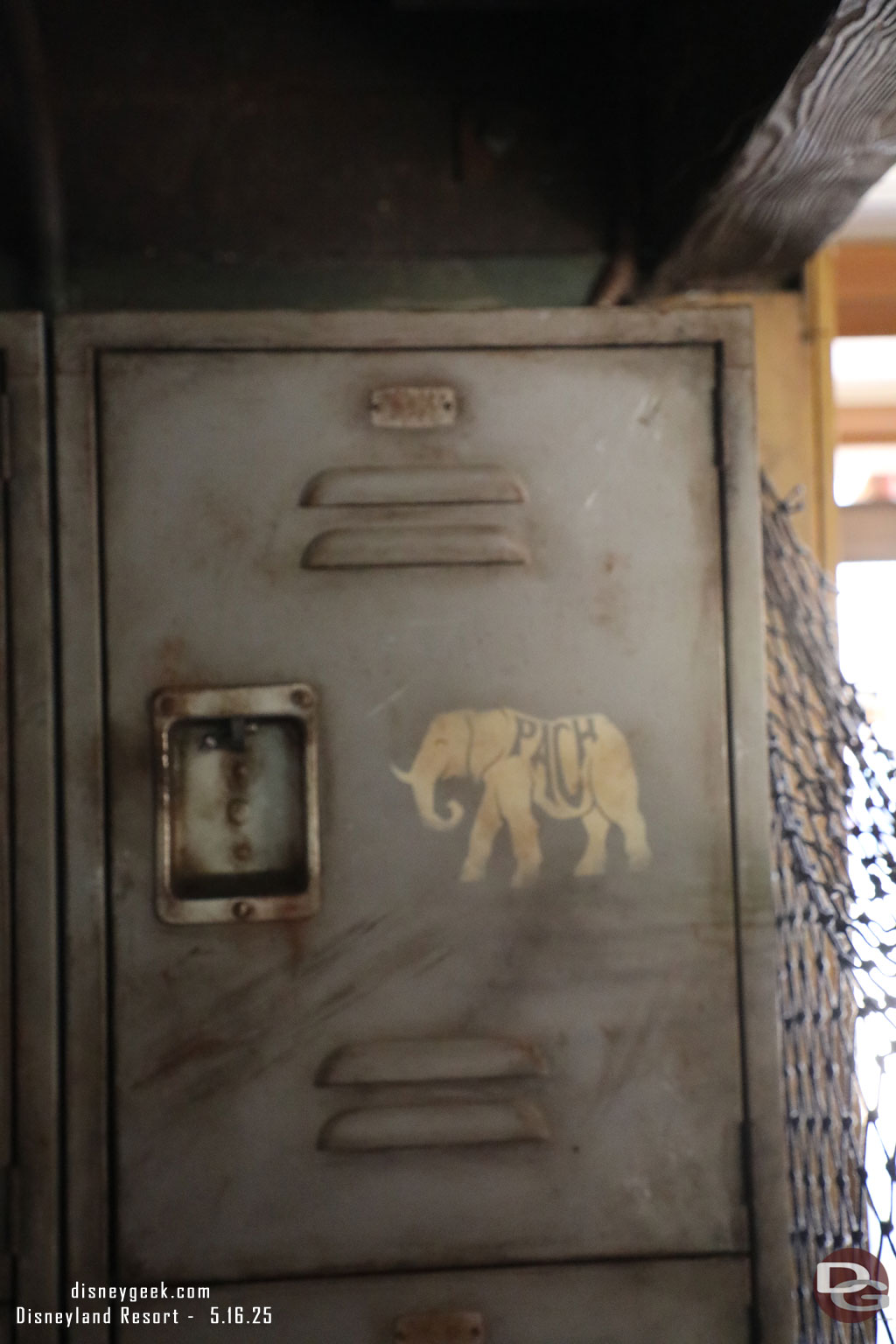 In the former Fastpass distribution area there are a set of lockers