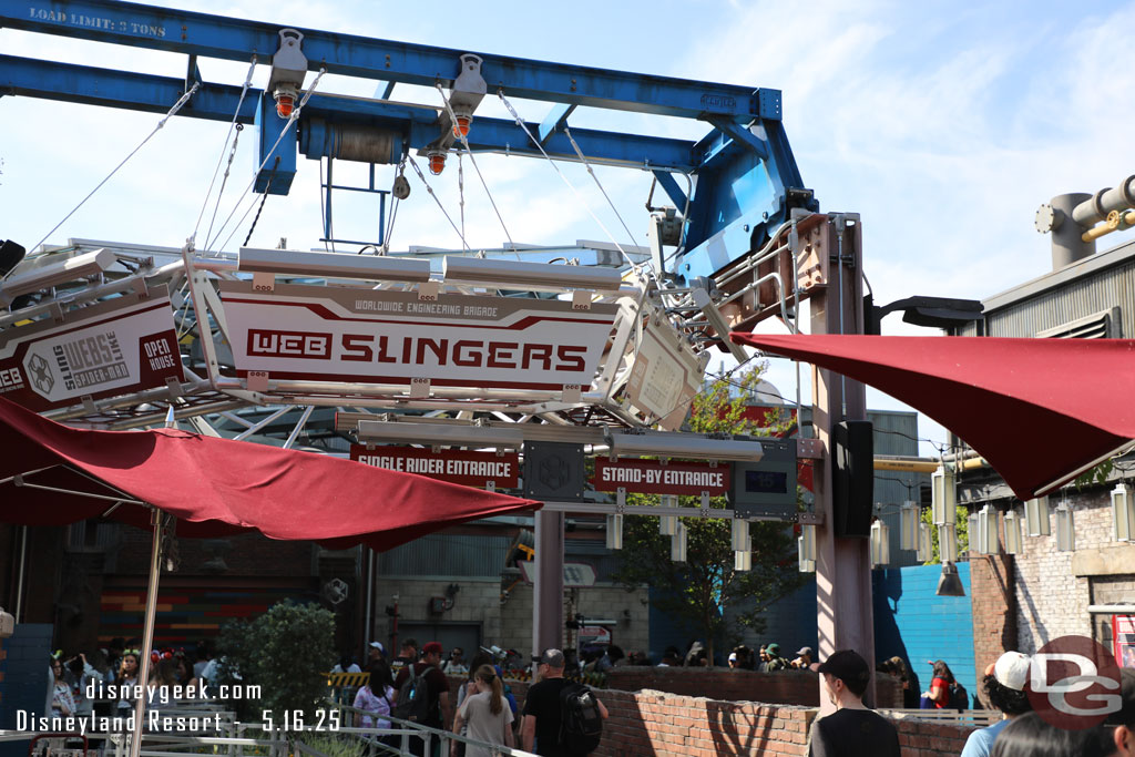A 15 min wait posted for WEB Slingers