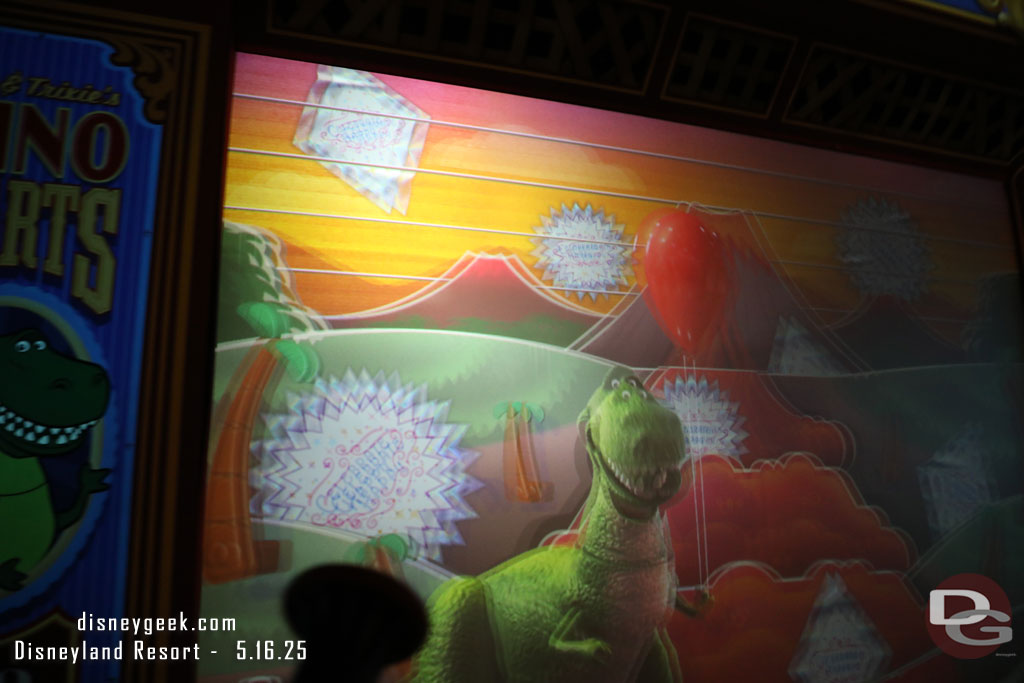 Some pictures from the ride (I did not put glasses on the camera so the images of the screens are not good).