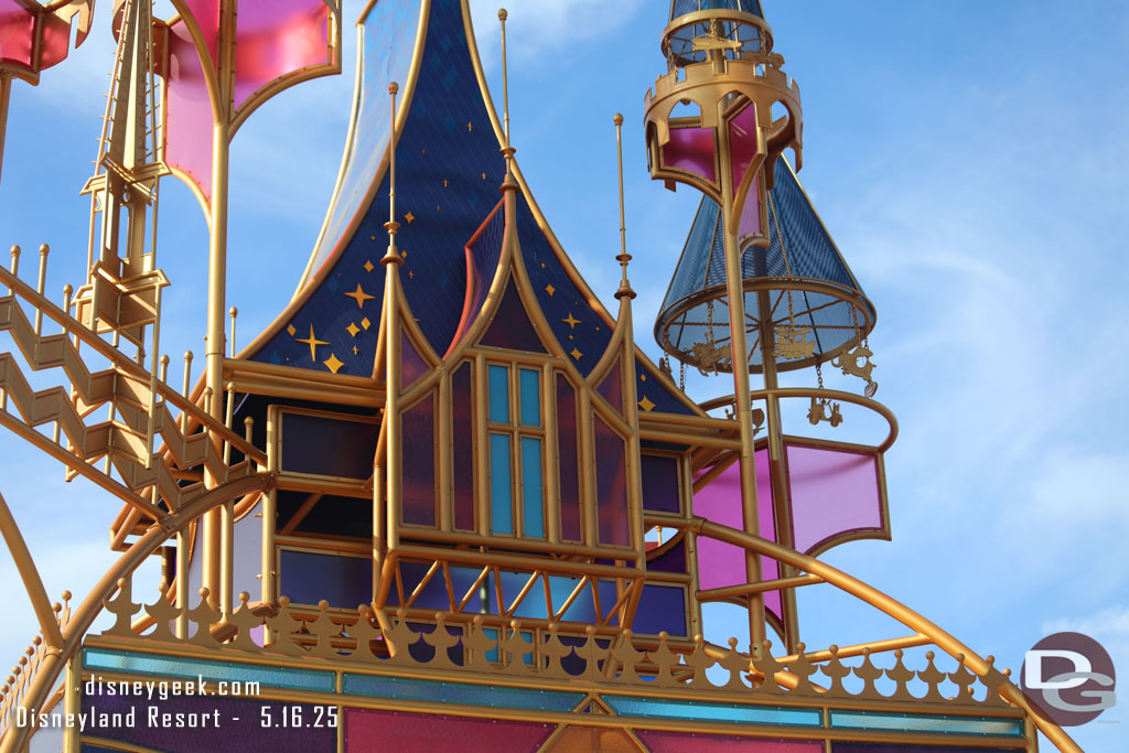 The turrets each have hanging ride vehicle elements