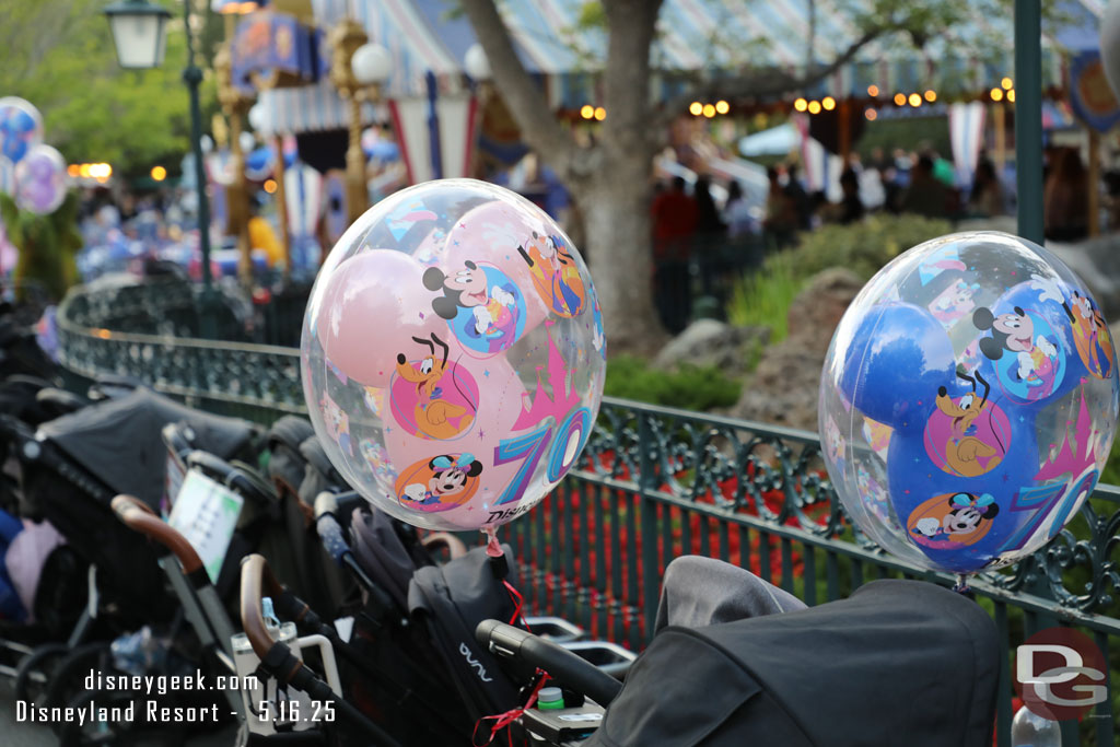 Disneyland 70 Balloons