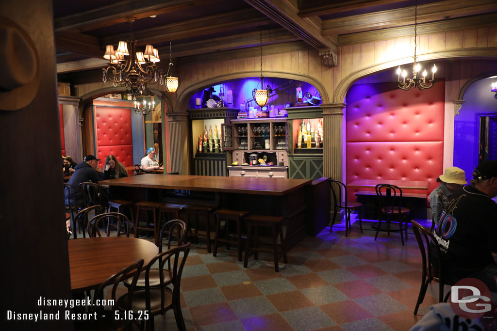 A quick look around the seating area.