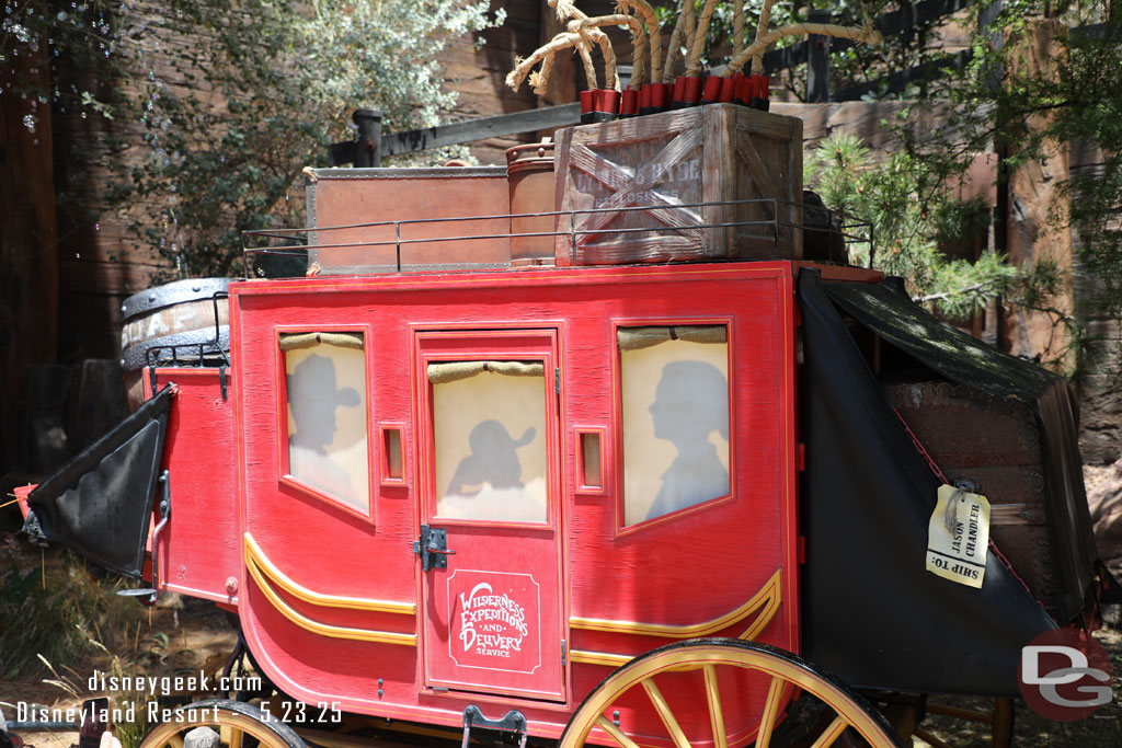 When you activate it bubbles are released and you can see silhouettes of the riders onboard the stagecoach.