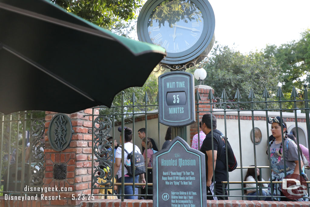 6:19pm - 35 min wait posted for the Haunted Mansion