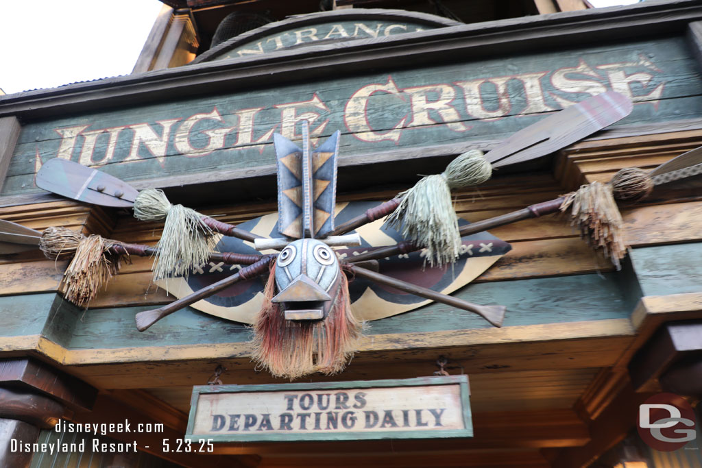 7:08pm - 10 min wait posted for the Jungle Cruise