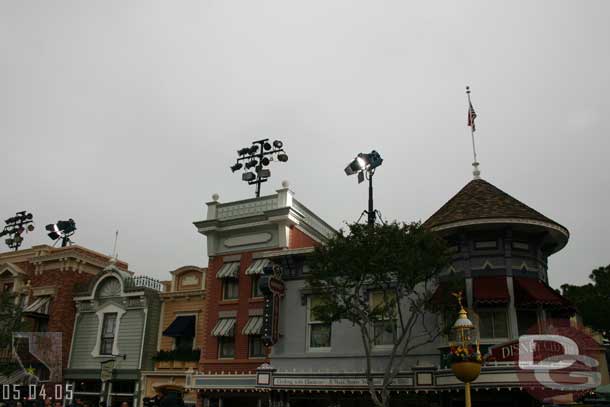 Extra lighting on Main Street for all the press