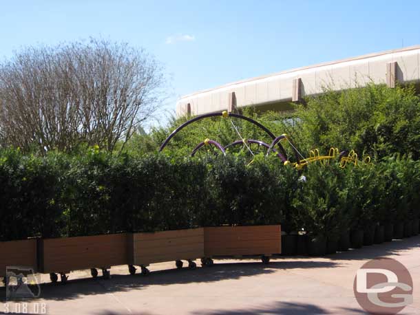 The next day it was off to EPCOT.  Here are some more shots of Flower and Garden Preparations.