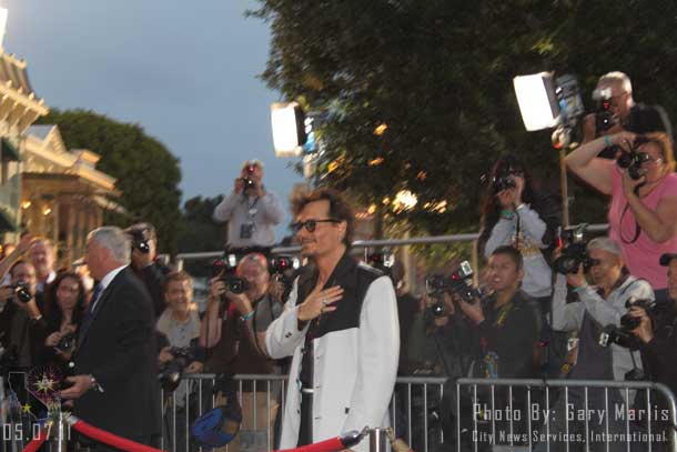 Johnny Depp making his way down the carpet.