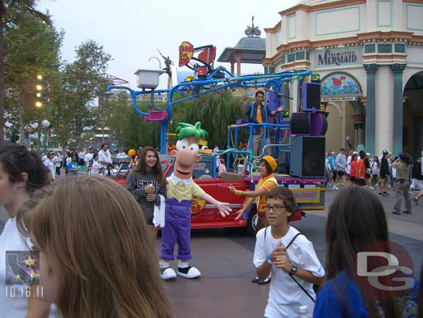 Working their way up the parade route the Phineas and Ferb group out by the Little Mermaid.