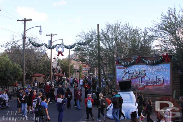 Cars Land celebrated its first Christmas season in 2012 and the Cars gang decorated most of the town.