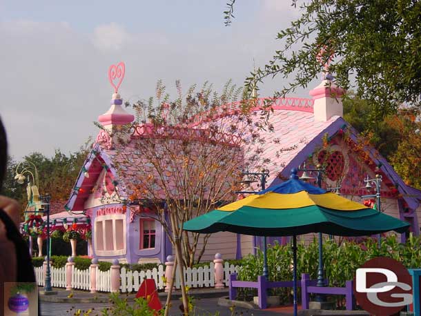 Minnie's House out in the Toontown Fair