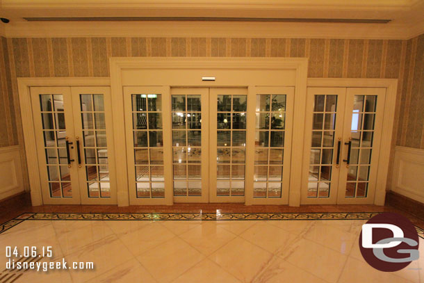 Another set of doors before the lobby straight ahead.