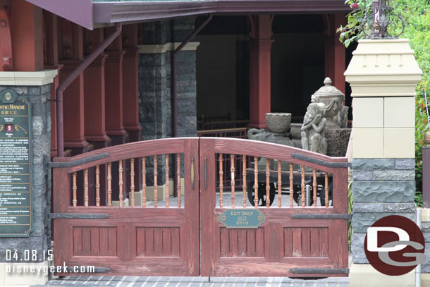 Here you can see the cart parked near the attraction entrance.