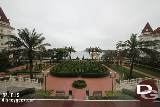 A look at the maze in the courtyard/garden of the Disneyland Hotel