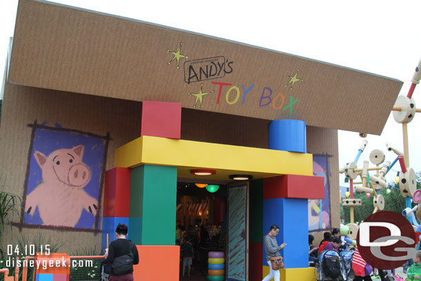 Next up a visit to Andys Toy Box.. the gift shop or the land.