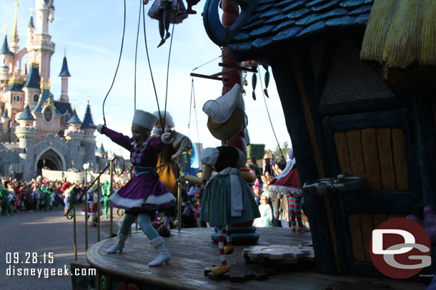 Pinocchio represented on the back of the float.