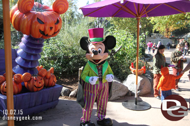 Mickey in his Halloween finest.