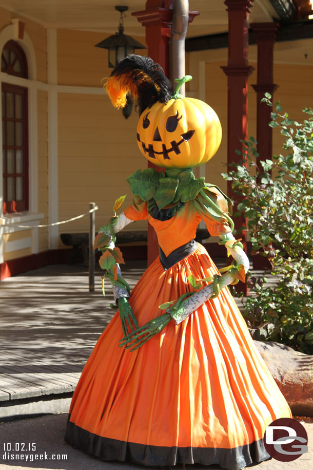 Walking back through Frontierland toward Main Street.