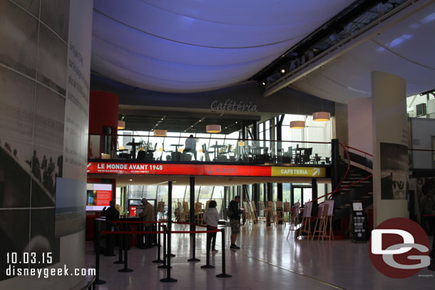 Straight ahead the entrance and cafeteria