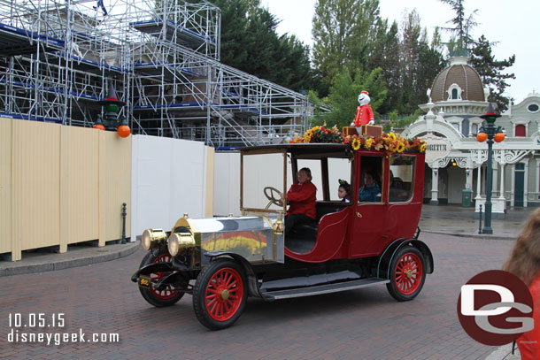 I really enjoyed the ghosts on the Main Street cars.. thought it was a great touch.