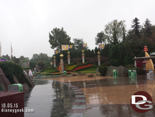 Then I went to roam the park in the rain.  The others took the snacks back to the room.