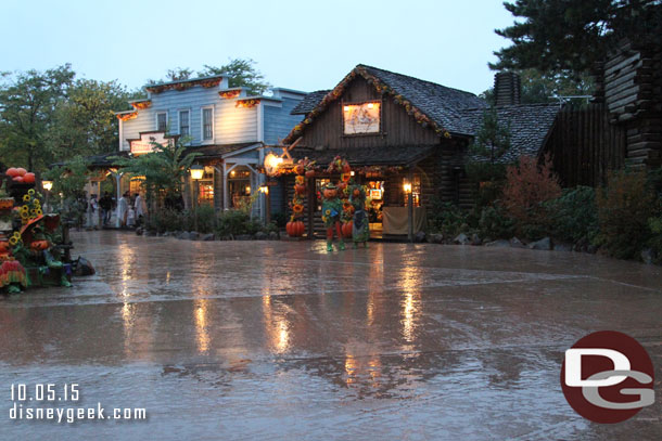 A quiet Frontierland.