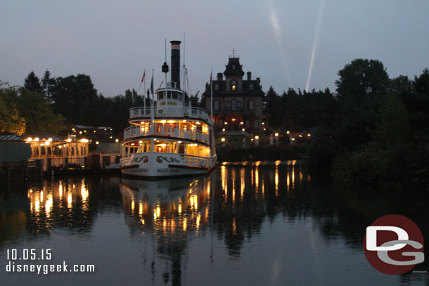 The Molly Brown and Phantom Manor.  The spotlights are from the Studios.  Notice the upper floor light on the manor.. that comes on and off throughout the evening.