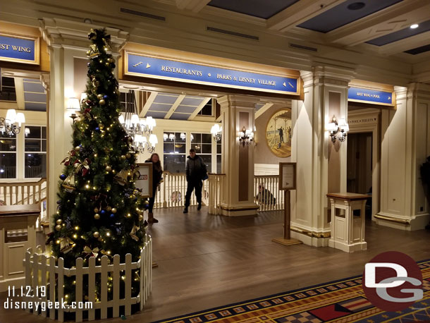 Turning around the entry way. Down the stairs are the restaurants.  To the left the Compass Club and beyond it the Conference Center.  To the right front desk/giftshop.