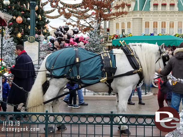 It was cold.. in the upper 30s to low 40s.  Even the horses had blankets.